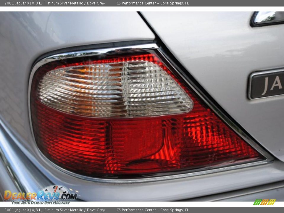 2001 Jaguar XJ XJ8 L Platinum Silver Metallic / Dove Grey Photo #34