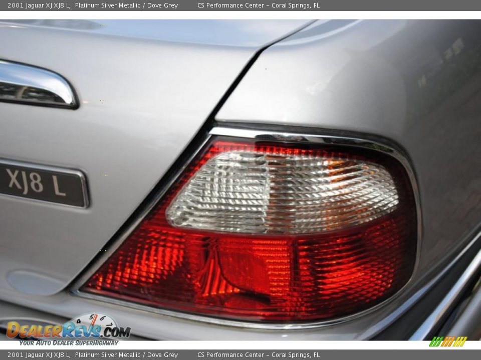 2001 Jaguar XJ XJ8 L Platinum Silver Metallic / Dove Grey Photo #35