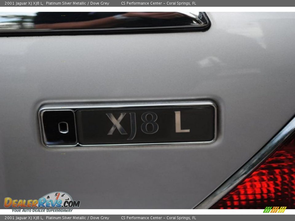 2001 Jaguar XJ XJ8 L Platinum Silver Metallic / Dove Grey Photo #36