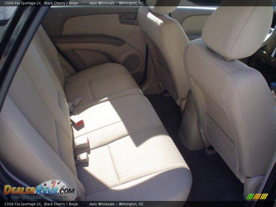 2009 Kia Sportage LX Black Cherry / Beige Photo #7