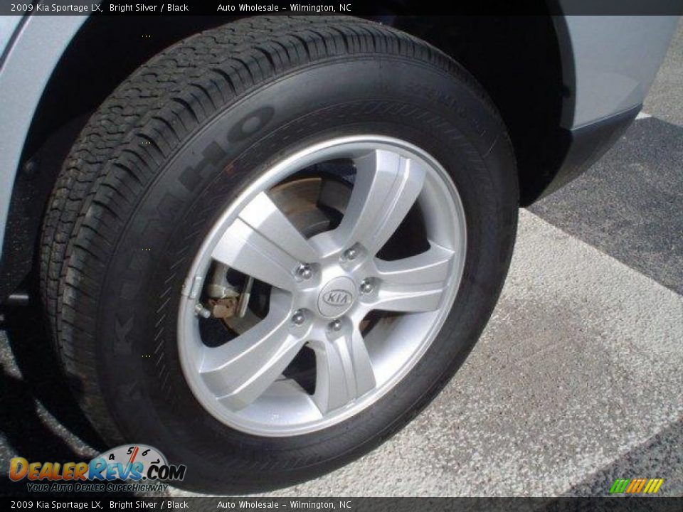 2009 Kia Sportage LX Bright Silver / Black Photo #4