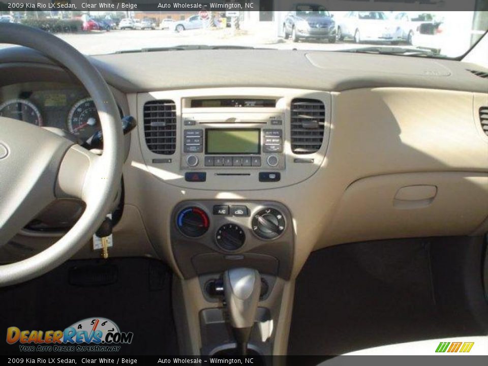 2009 Kia Rio LX Sedan Clear White / Beige Photo #8