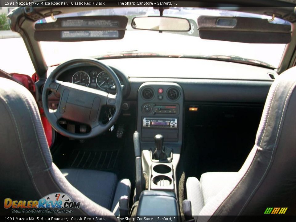 1991 Mazda MX-5 Miata Roadster Classic Red / Black Photo #11