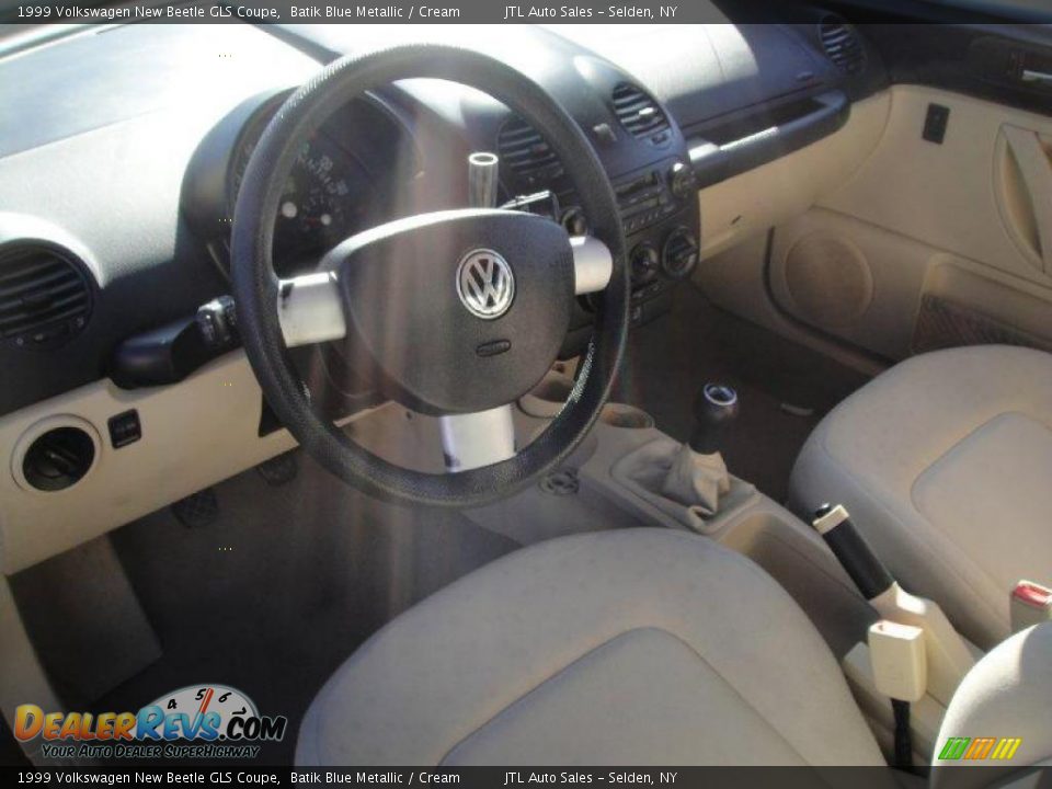 1999 Volkswagen New Beetle GLS Coupe Batik Blue Metallic / Cream Photo #12