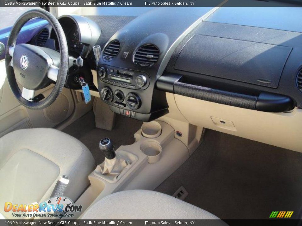 1999 Volkswagen New Beetle GLS Coupe Batik Blue Metallic / Cream Photo #13