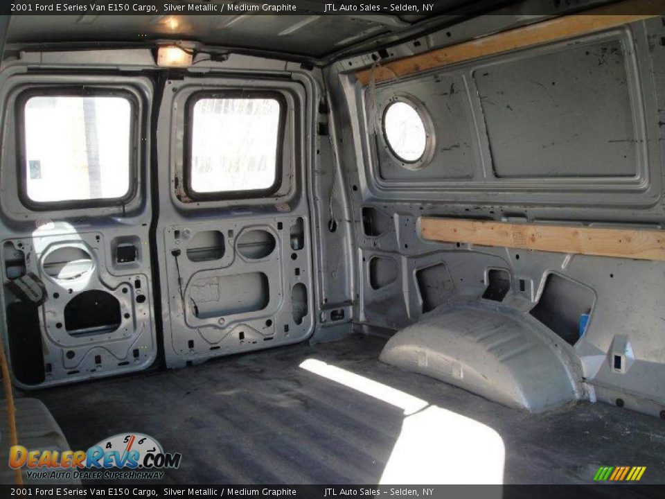 2001 Ford E Series Van E150 Cargo Silver Metallic / Medium Graphite Photo #13