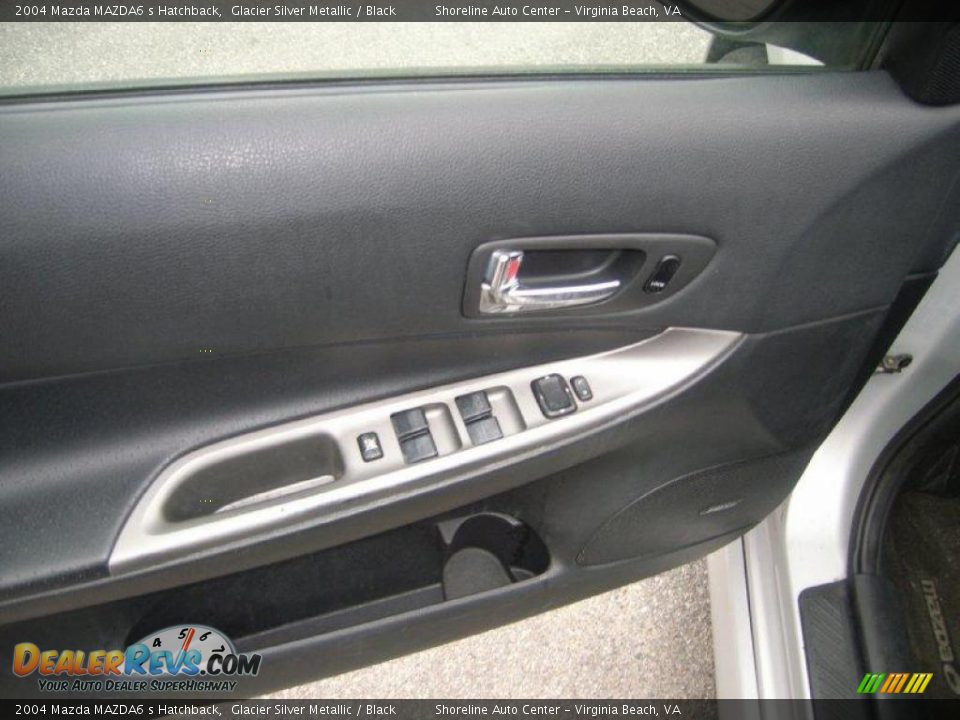 2004 Mazda MAZDA6 s Hatchback Glacier Silver Metallic / Black Photo #14