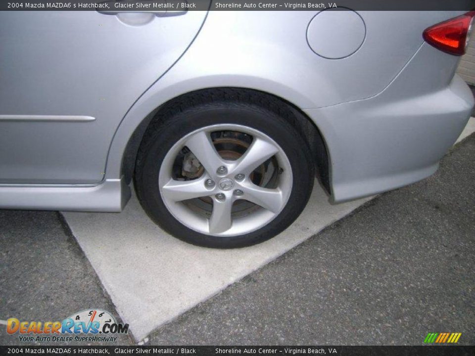 2004 Mazda MAZDA6 s Hatchback Glacier Silver Metallic / Black Photo #21