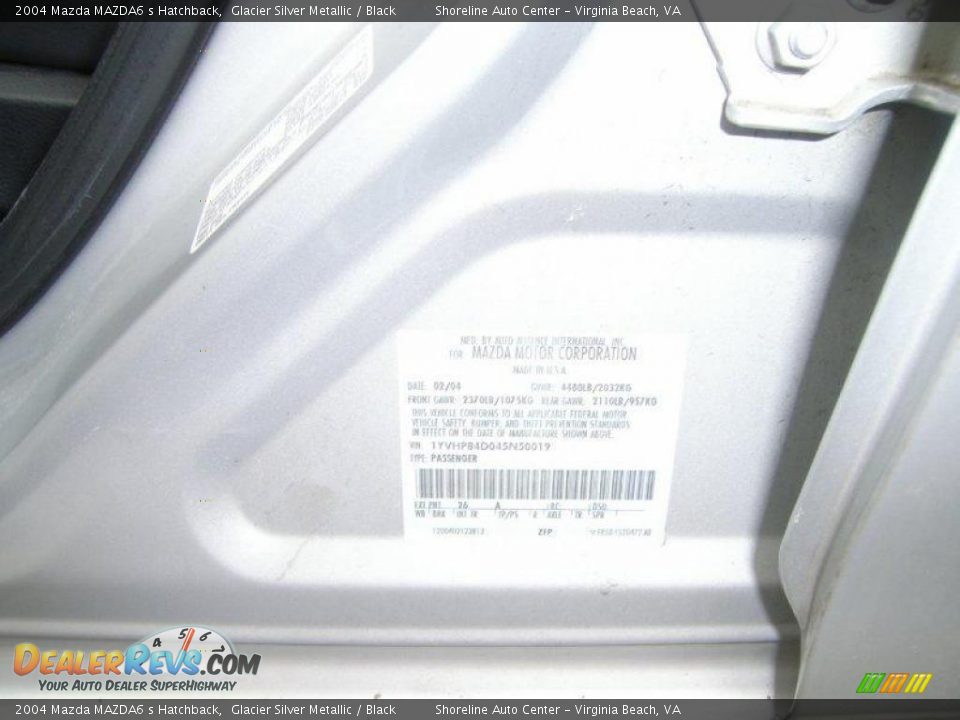 2004 Mazda MAZDA6 s Hatchback Glacier Silver Metallic / Black Photo #22