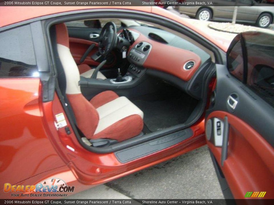 2006 Mitsubishi Eclipse GT Coupe Sunset Orange Pearlescent / Terra Cotta Photo #12