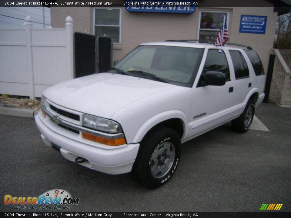 2004 Chevrolet Blazer LS 4x4 Summit White / Medium Gray Photo #2