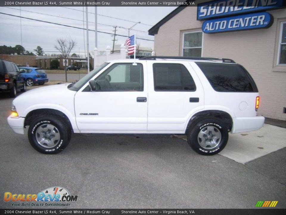 2004 Chevrolet Blazer LS 4x4 Summit White / Medium Gray Photo #3