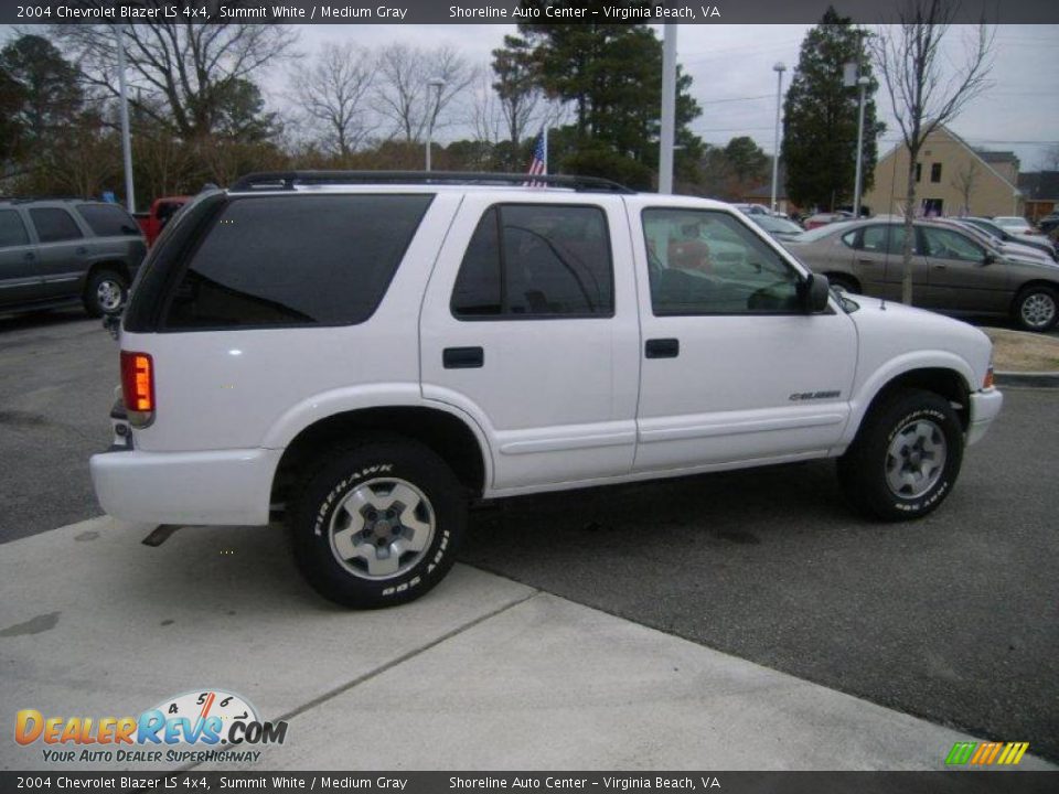 2004 Chevrolet Blazer LS 4x4 Summit White / Medium Gray Photo #7