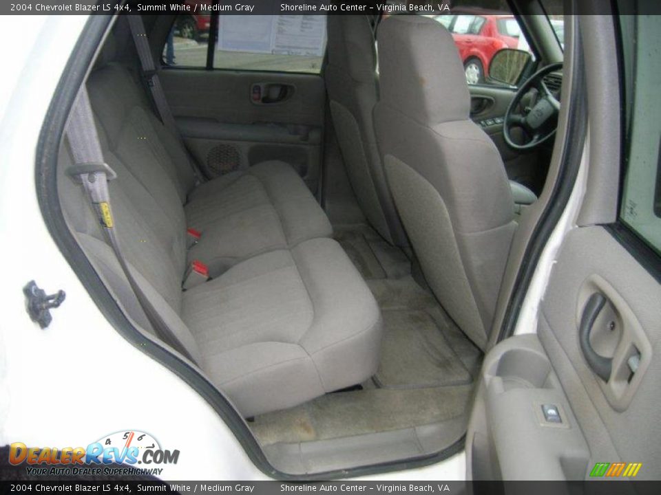 2004 Chevrolet Blazer LS 4x4 Summit White / Medium Gray Photo #12