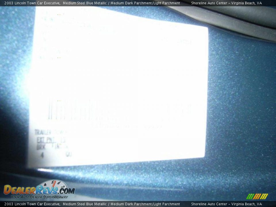 2003 Lincoln Town Car Executive Medium Steel Blue Metallic / Medium Dark Parchment/Light Parchment Photo #23