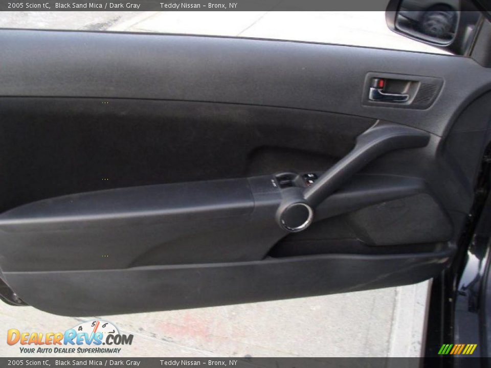 2005 Scion tC Black Sand Mica / Dark Gray Photo #9
