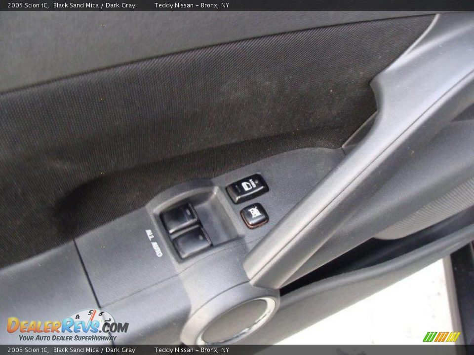 2005 Scion tC Black Sand Mica / Dark Gray Photo #10