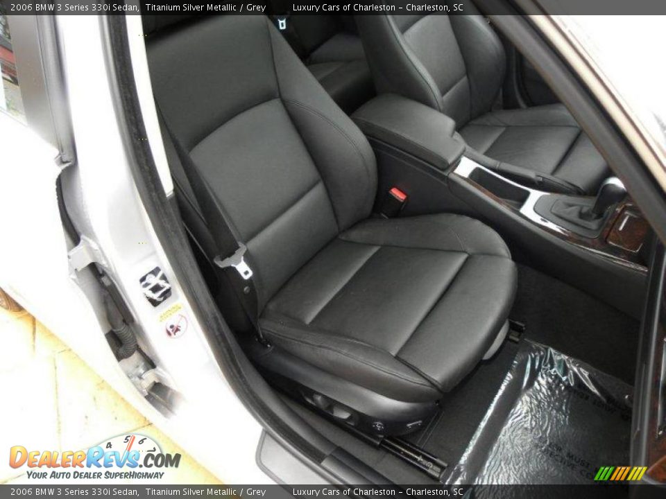 2006 BMW 3 Series 330i Sedan Titanium Silver Metallic / Grey Photo #10