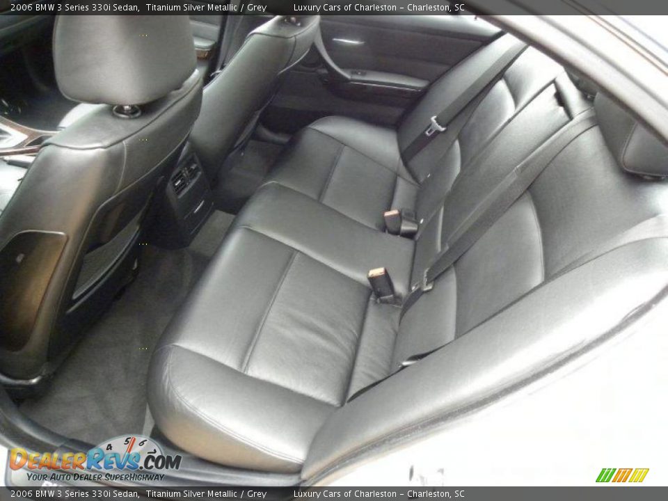 2006 BMW 3 Series 330i Sedan Titanium Silver Metallic / Grey Photo #14