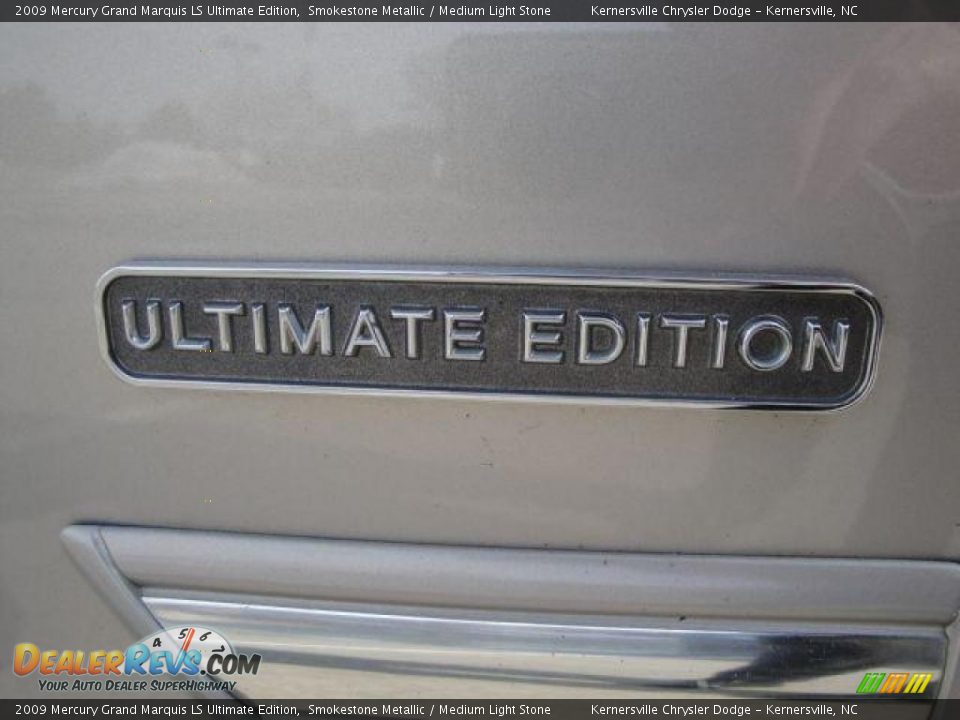2009 Mercury Grand Marquis LS Ultimate Edition Smokestone Metallic / Medium Light Stone Photo #9