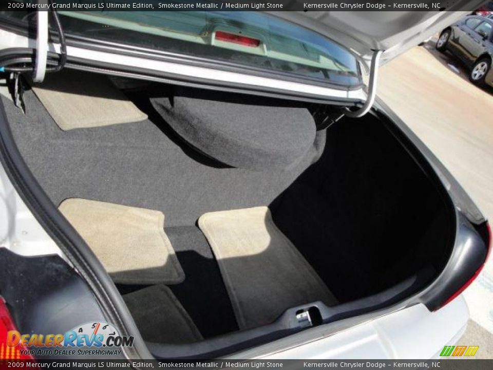 2009 Mercury Grand Marquis LS Ultimate Edition Smokestone Metallic / Medium Light Stone Photo #25