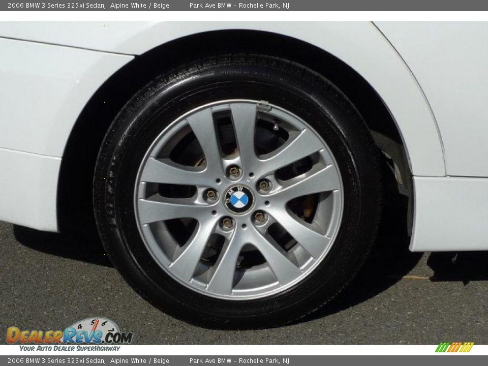 2006 BMW 3 Series 325xi Sedan Alpine White / Beige Photo #18