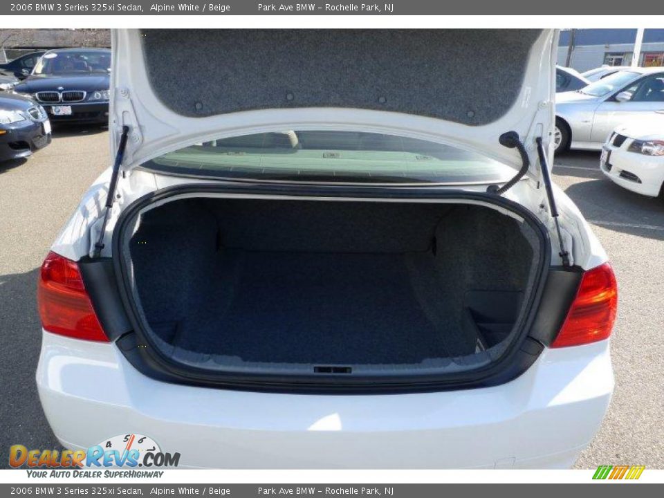 2006 BMW 3 Series 325xi Sedan Alpine White / Beige Photo #24