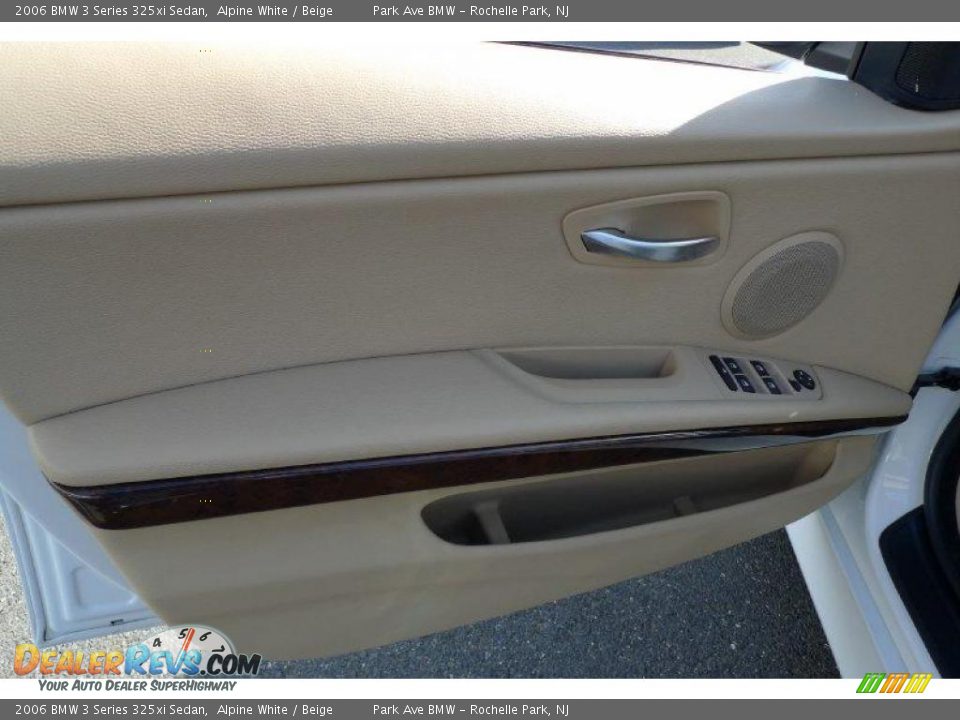 2006 BMW 3 Series 325xi Sedan Alpine White / Beige Photo #25