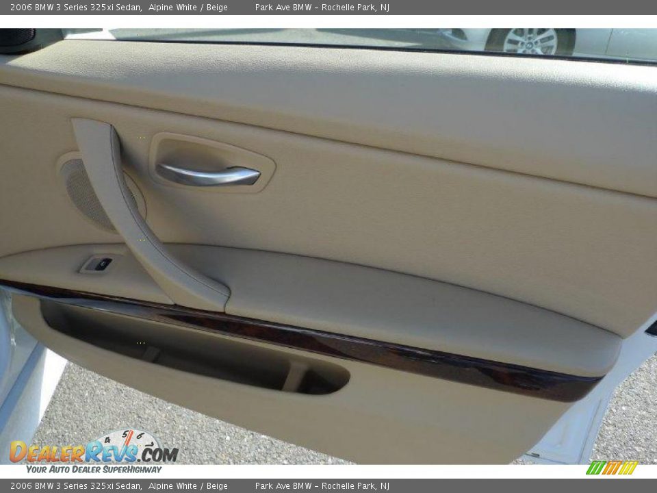 2006 BMW 3 Series 325xi Sedan Alpine White / Beige Photo #35