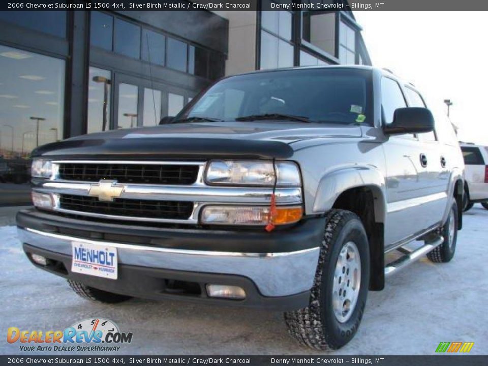 2006 Chevrolet Suburban LS 1500 4x4 Silver Birch Metallic / Gray/Dark Charcoal Photo #2