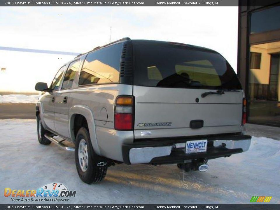 2006 Chevrolet Suburban LS 1500 4x4 Silver Birch Metallic / Gray/Dark Charcoal Photo #6