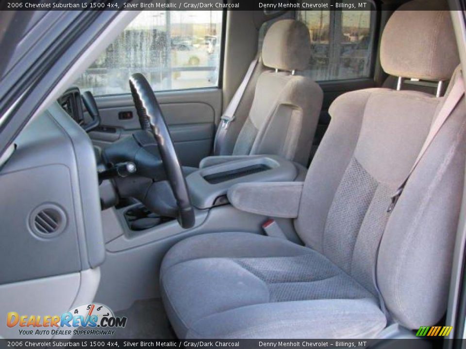 2006 Chevrolet Suburban LS 1500 4x4 Silver Birch Metallic / Gray/Dark Charcoal Photo #10