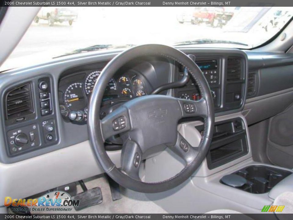 2006 Chevrolet Suburban LS 1500 4x4 Silver Birch Metallic / Gray/Dark Charcoal Photo #11