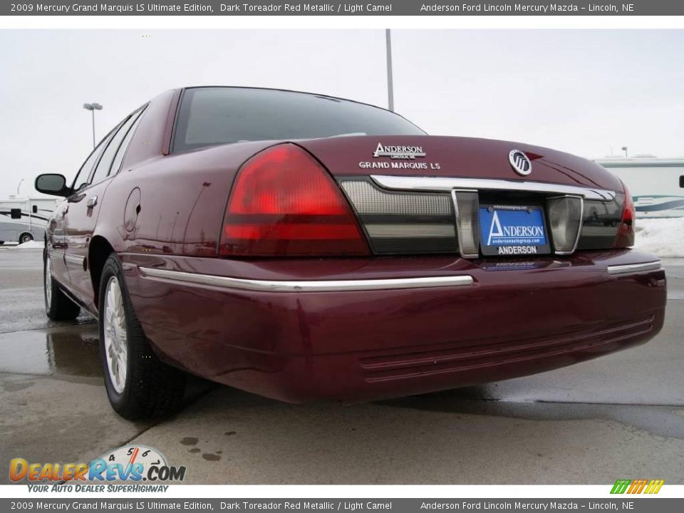 2009 Mercury Grand Marquis LS Ultimate Edition Dark Toreador Red Metallic / Light Camel Photo #9