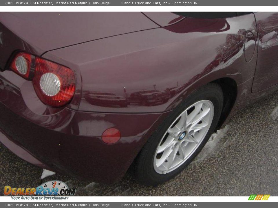 2005 BMW Z4 2.5i Roadster Merlot Red Metallic / Dark Beige Photo #12
