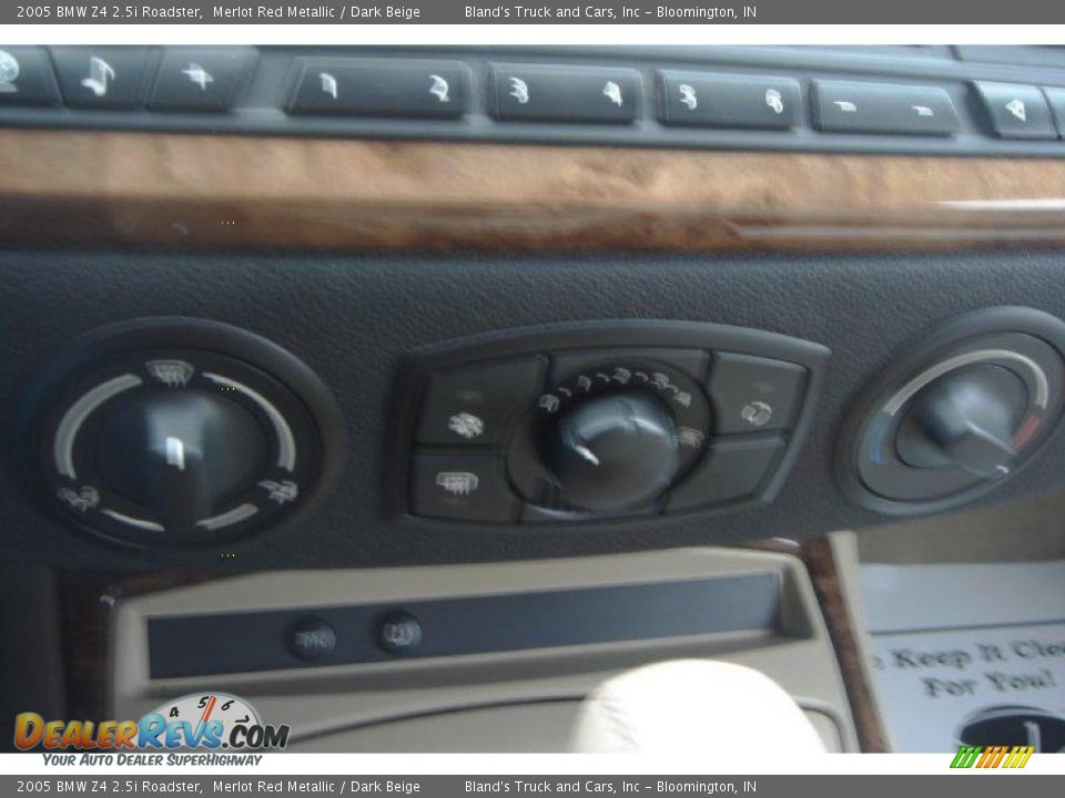 2005 BMW Z4 2.5i Roadster Merlot Red Metallic / Dark Beige Photo #24