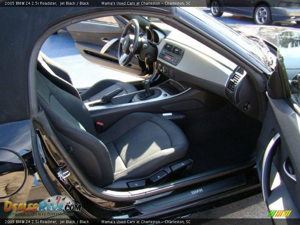 2005 BMW Z4 2.5i Roadster Jet Black / Black Photo #11