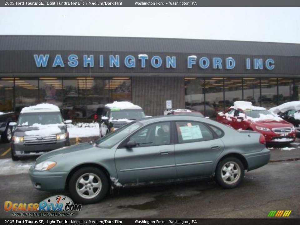 2005 Ford Taurus SE Light Tundra Metallic / Medium/Dark Flint Photo #1