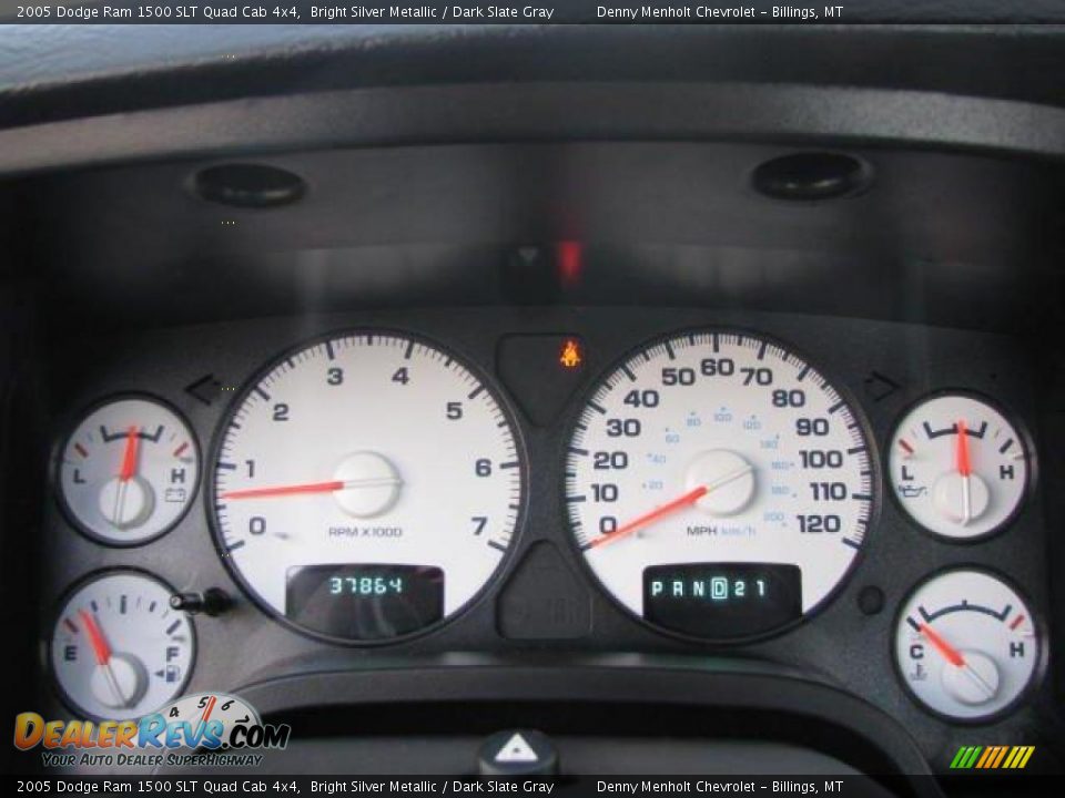 2005 Dodge Ram 1500 SLT Quad Cab 4x4 Bright Silver Metallic / Dark Slate Gray Photo #16
