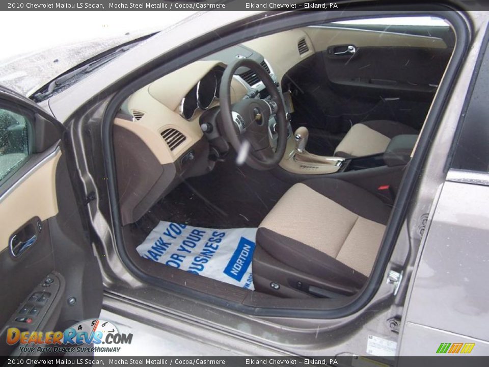 2010 Chevrolet Malibu LS Sedan Mocha Steel Metallic / Cocoa/Cashmere Photo #13