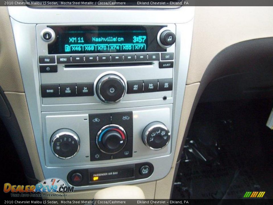 2010 Chevrolet Malibu LS Sedan Mocha Steel Metallic / Cocoa/Cashmere Photo #19