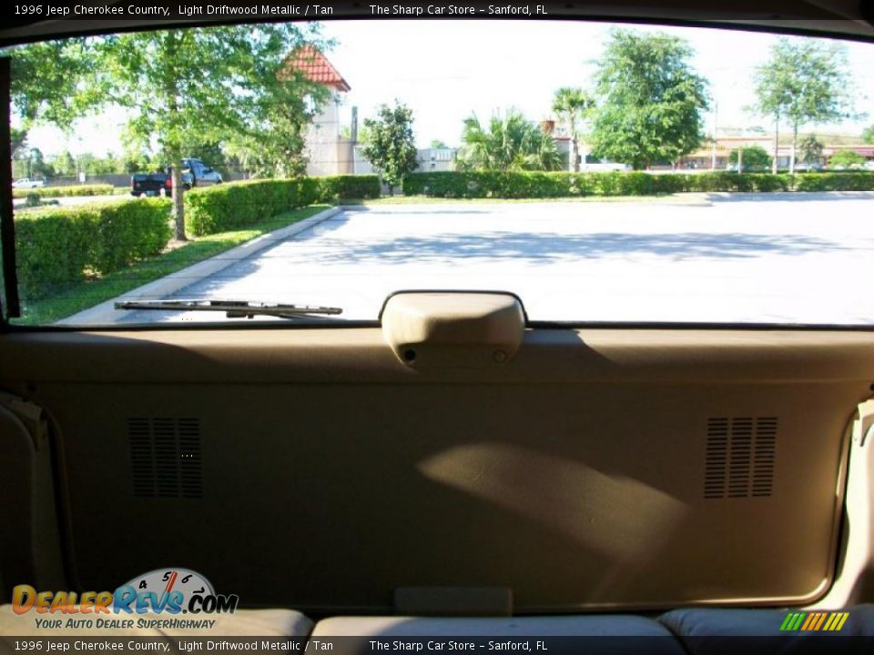 1996 Jeep Cherokee Country Light Driftwood Metallic / Tan Photo #17