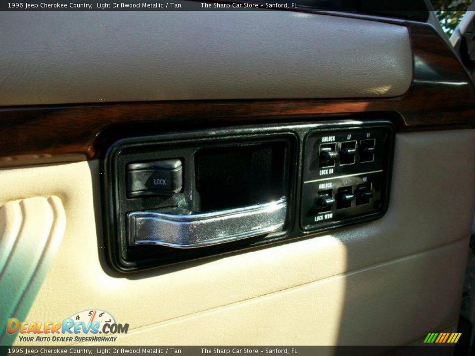 1996 Jeep Cherokee Country Light Driftwood Metallic / Tan Photo #19