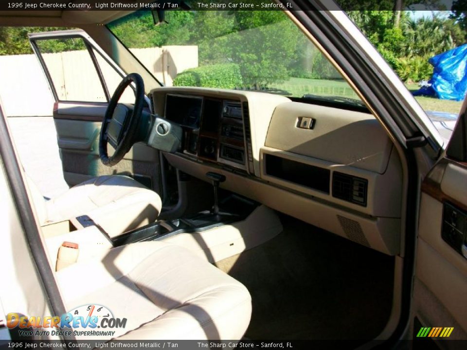 1996 Jeep Cherokee Country Light Driftwood Metallic / Tan Photo #26