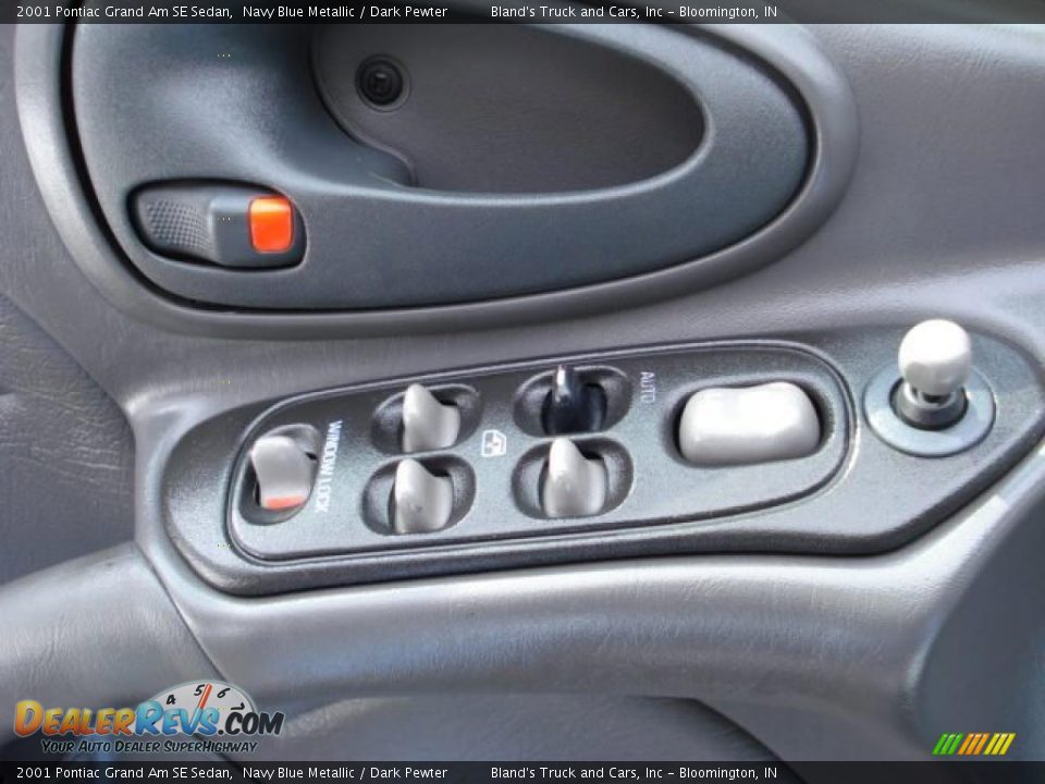 2001 Pontiac Grand Am SE Sedan Navy Blue Metallic / Dark Pewter Photo #10