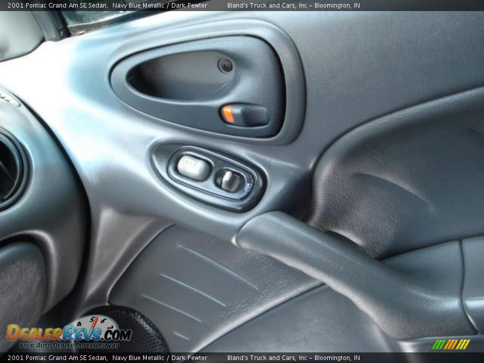2001 Pontiac Grand Am SE Sedan Navy Blue Metallic / Dark Pewter Photo #11