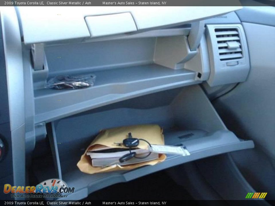 2009 Toyota Corolla LE Classic Silver Metallic / Ash Photo #14