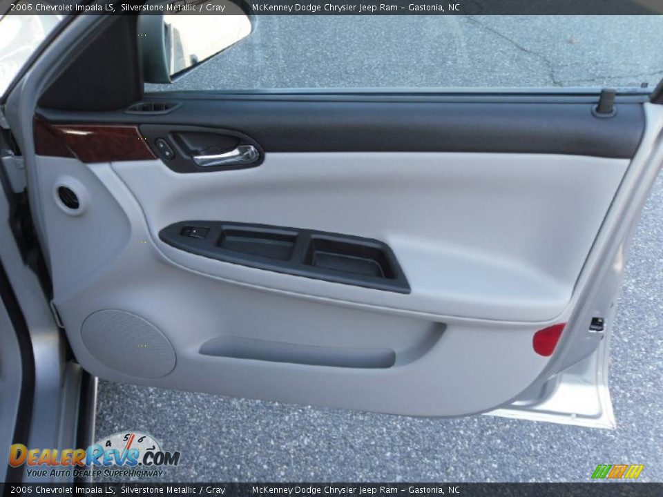 2006 Chevrolet Impala LS Silverstone Metallic / Gray Photo #18