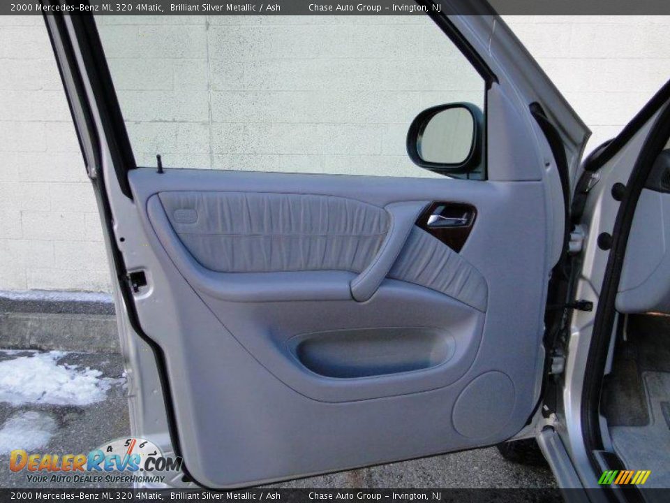 2000 Mercedes-Benz ML 320 4Matic Brilliant Silver Metallic / Ash Photo #12