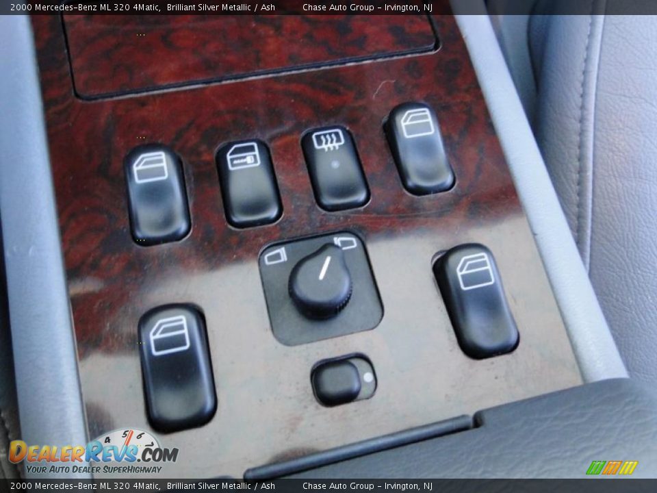2000 Mercedes-Benz ML 320 4Matic Brilliant Silver Metallic / Ash Photo #24